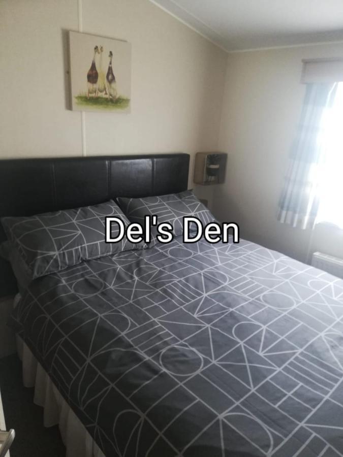 Del'S Den Lakeside Weeley Bridge Luaran gambar