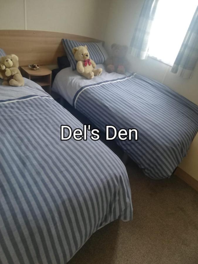 Del'S Den Lakeside Weeley Bridge Luaran gambar