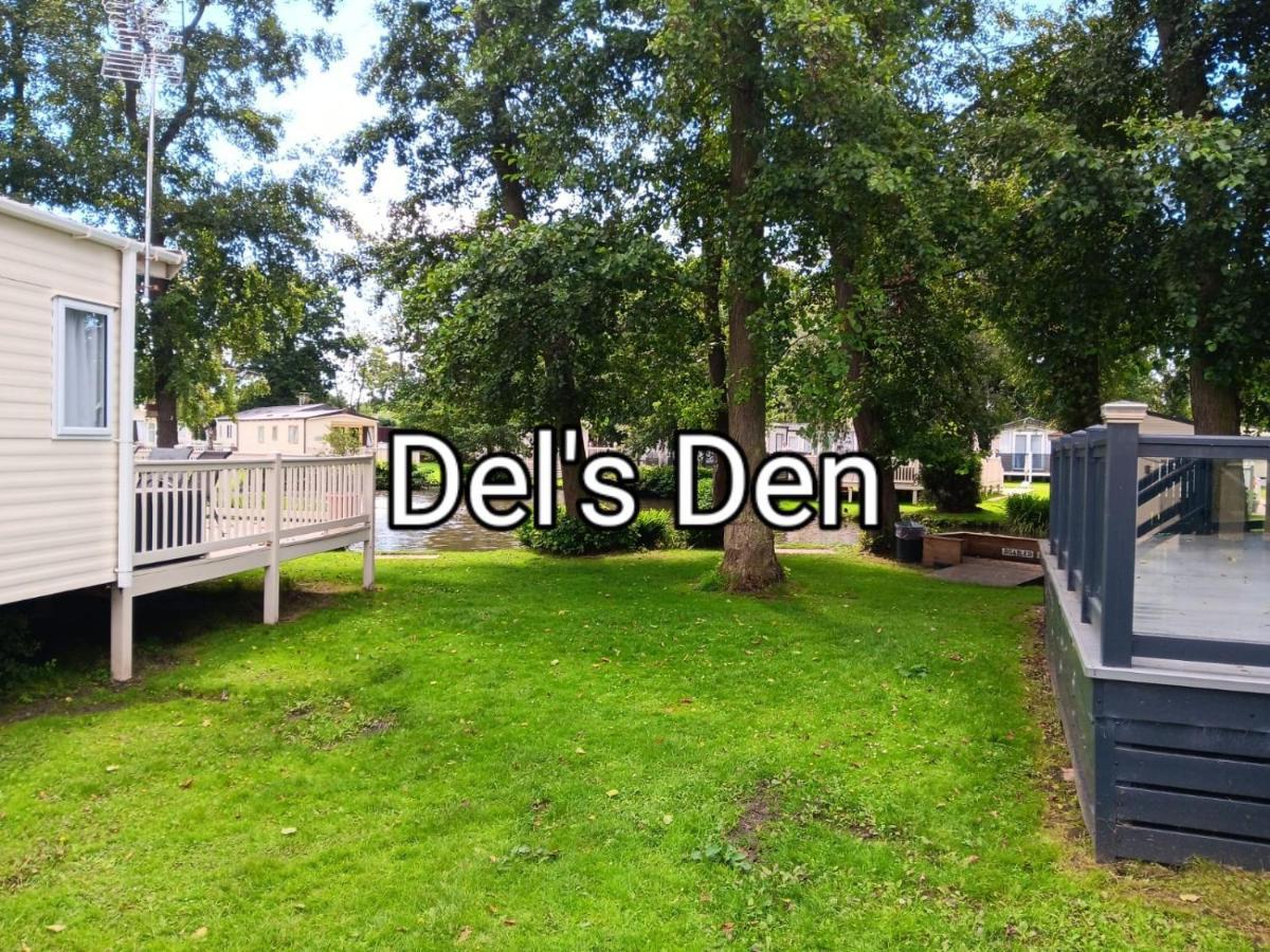Del'S Den Lakeside Weeley Bridge Luaran gambar