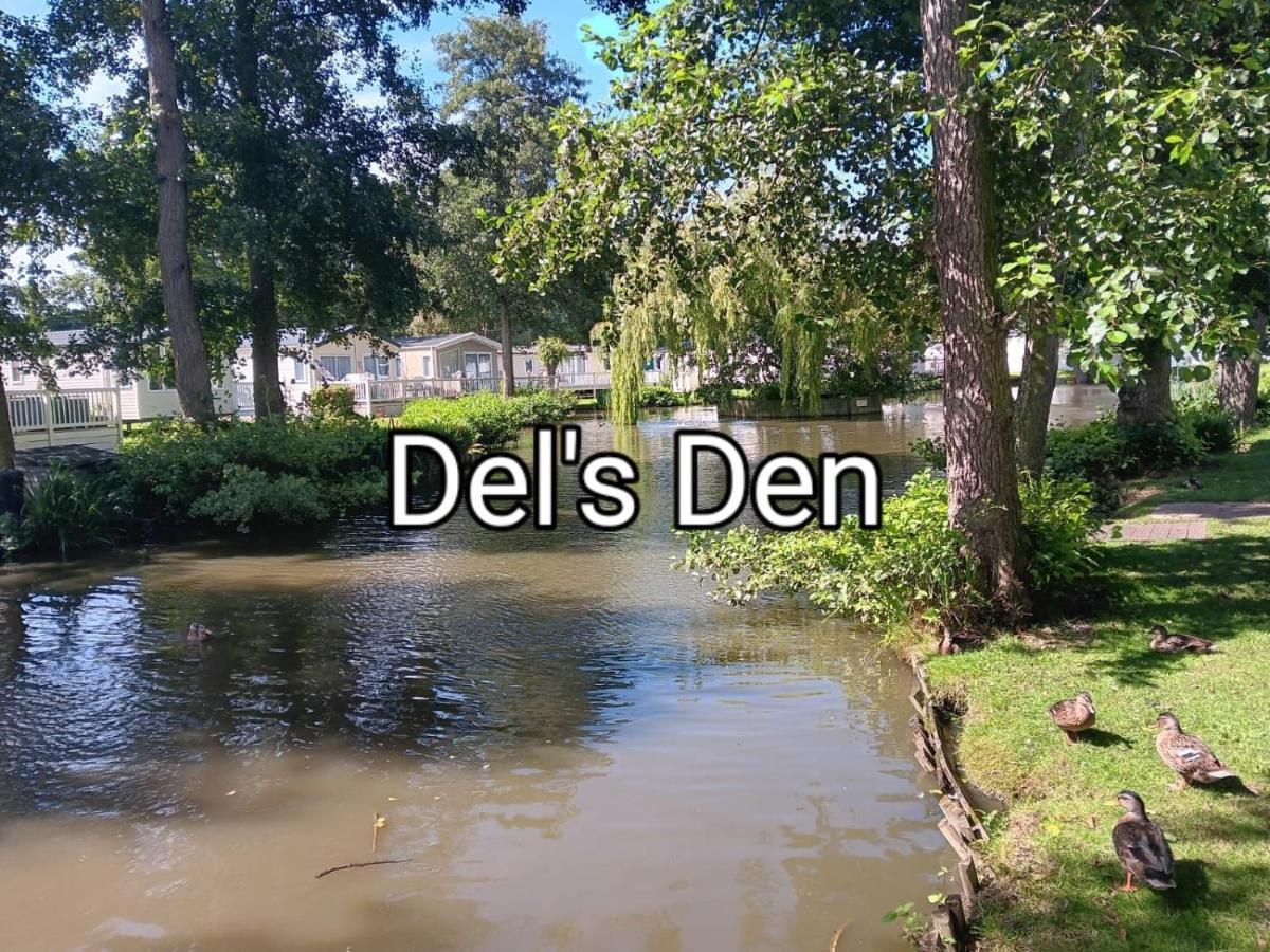 Del'S Den Lakeside Weeley Bridge Luaran gambar